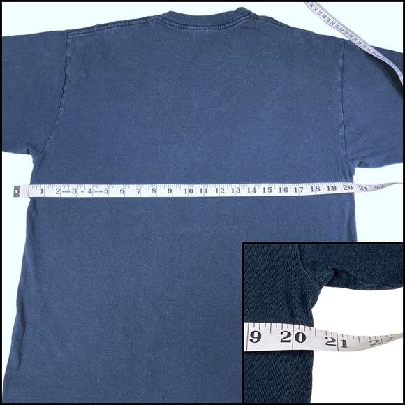 Free Hugs Available Here Tee Shirt Crew Neck Short Sleeve Size Large Black White - Picture 7 of 11